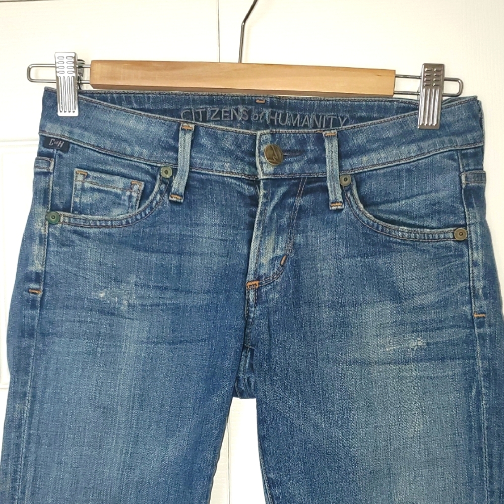 Citizens of Humanity Classic Blue Straight Leg Jeans. Raw Hem. Size 24/00.
